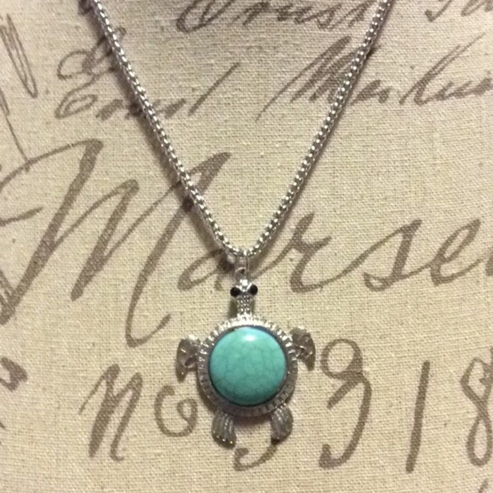 ⭐️Discount Shipping⭐️ Turtle Shape Gem Chain - Picture 3 of 5